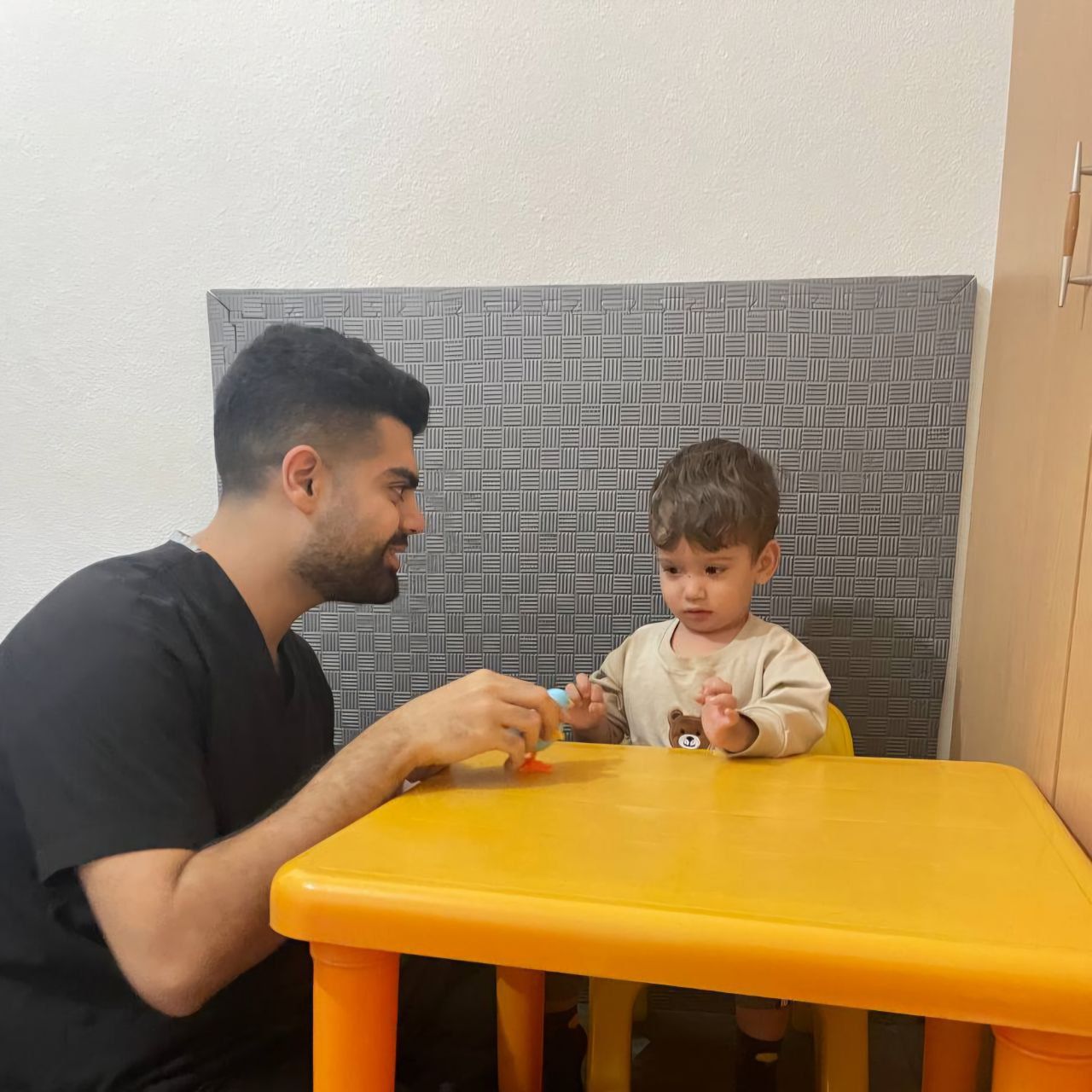 کلینیک گفتاردرمانی و کاردرمانی ماهان